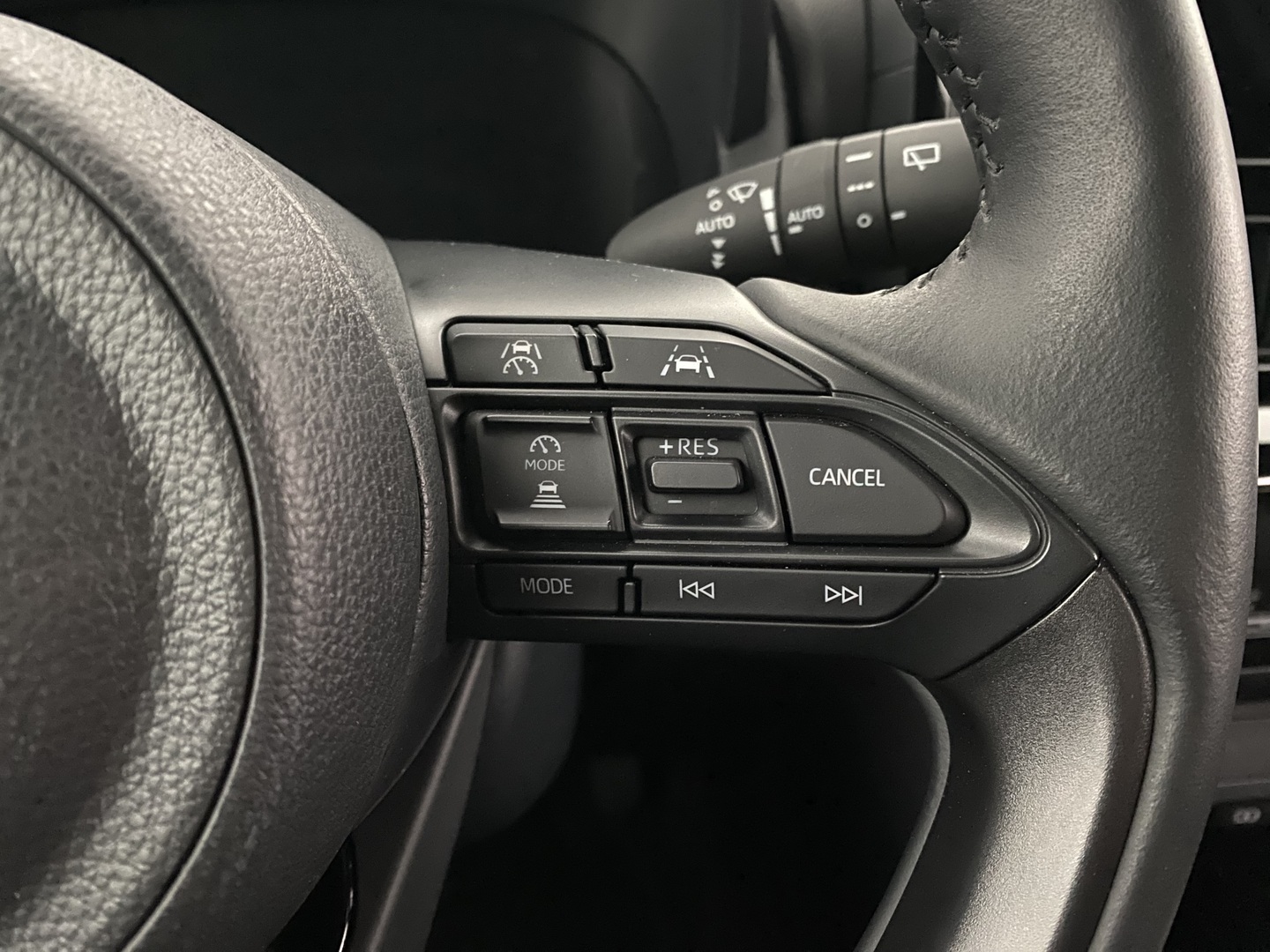 TOYOTA Yaris Cross 2025