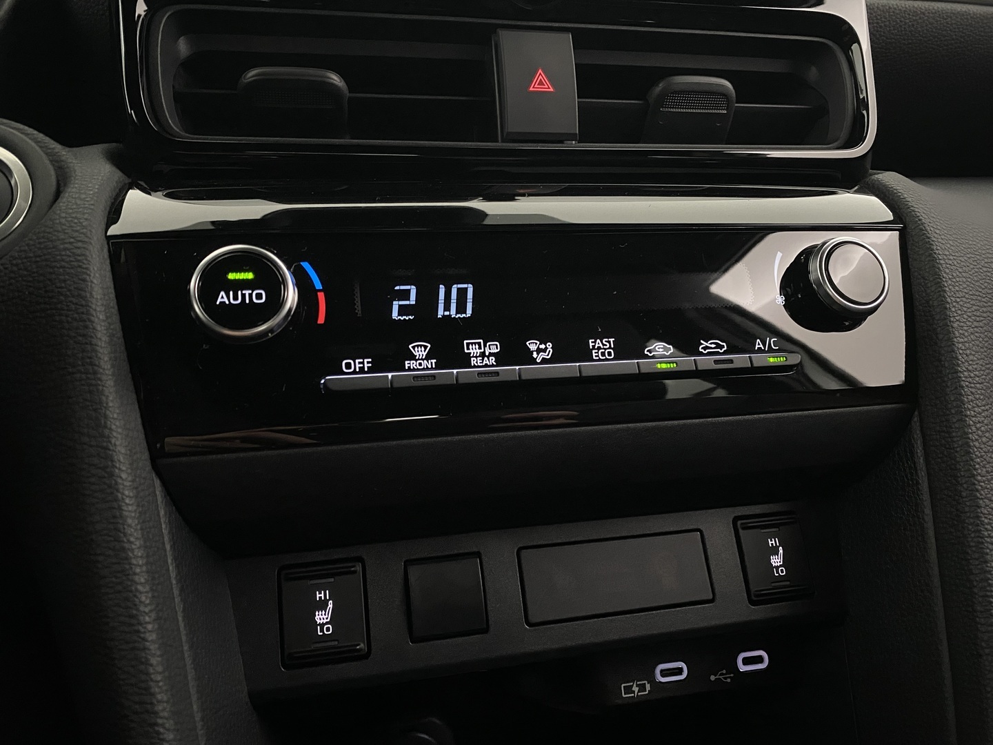 TOYOTA Yaris Cross 2025