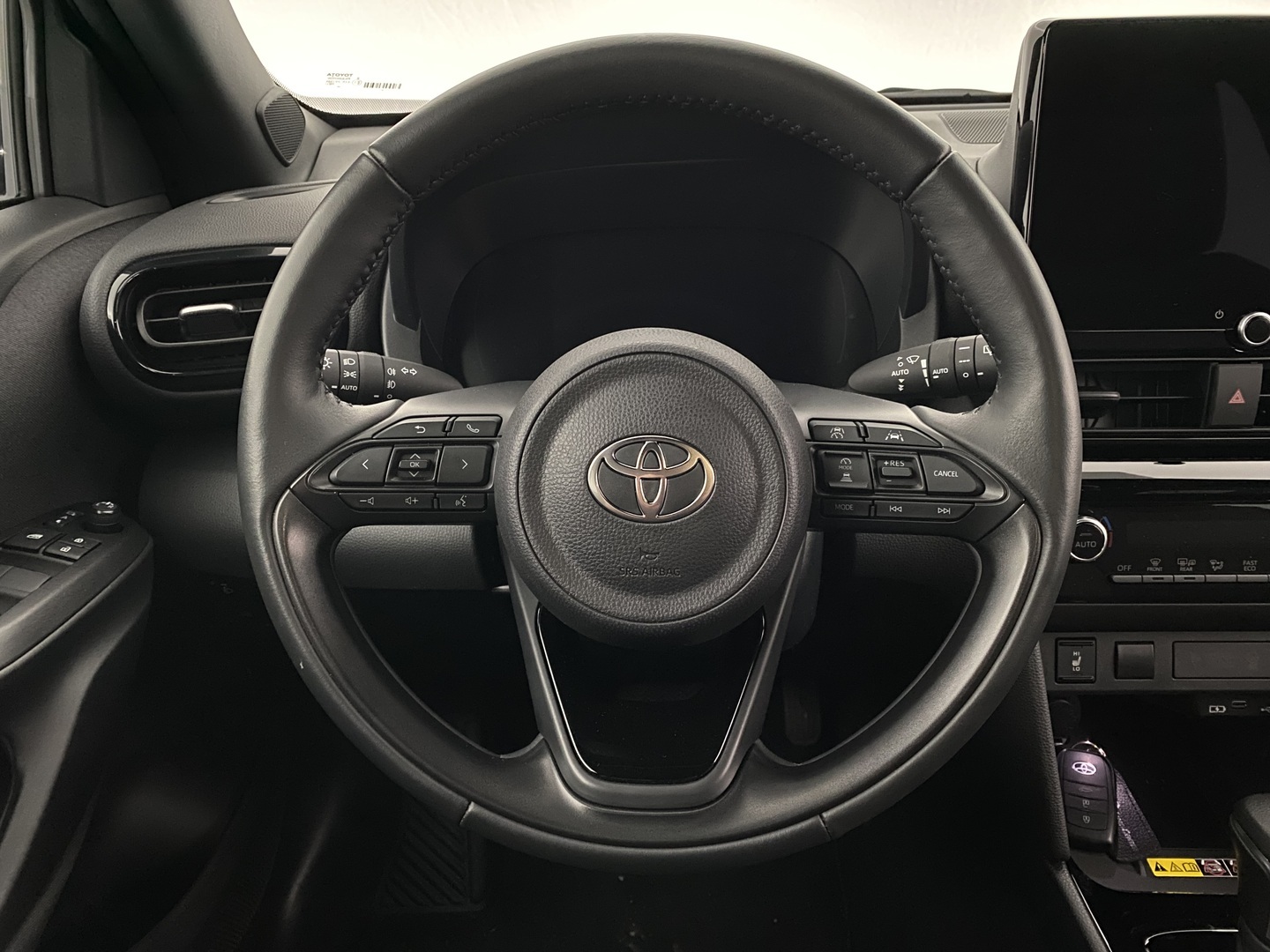 TOYOTA Yaris Cross 2025
