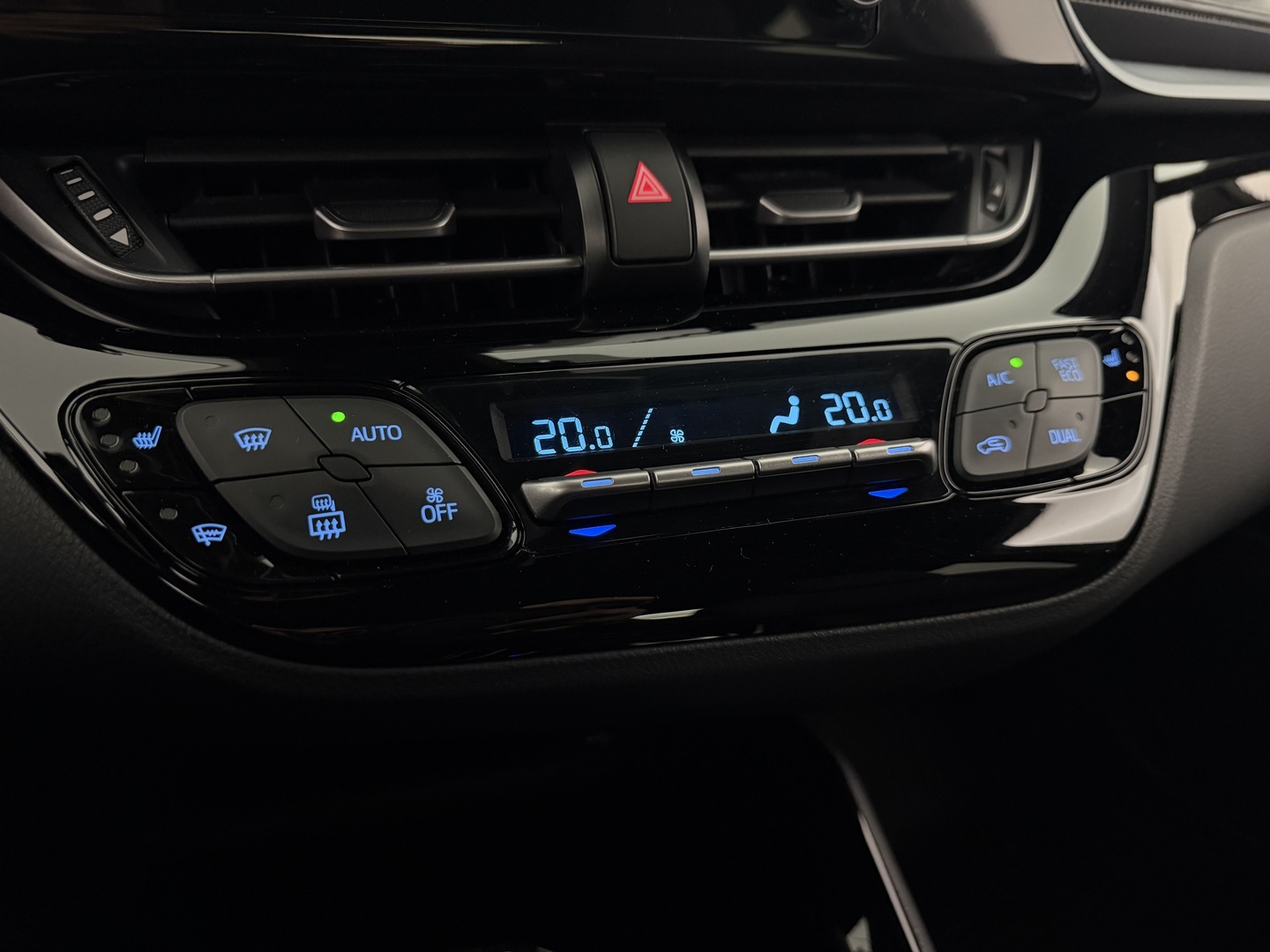 TOYOTA C-HR 2021