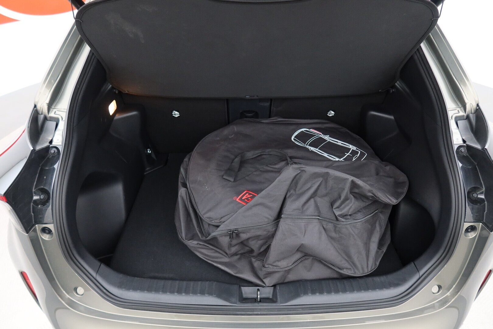 TOYOTA Yaris Cross 2024