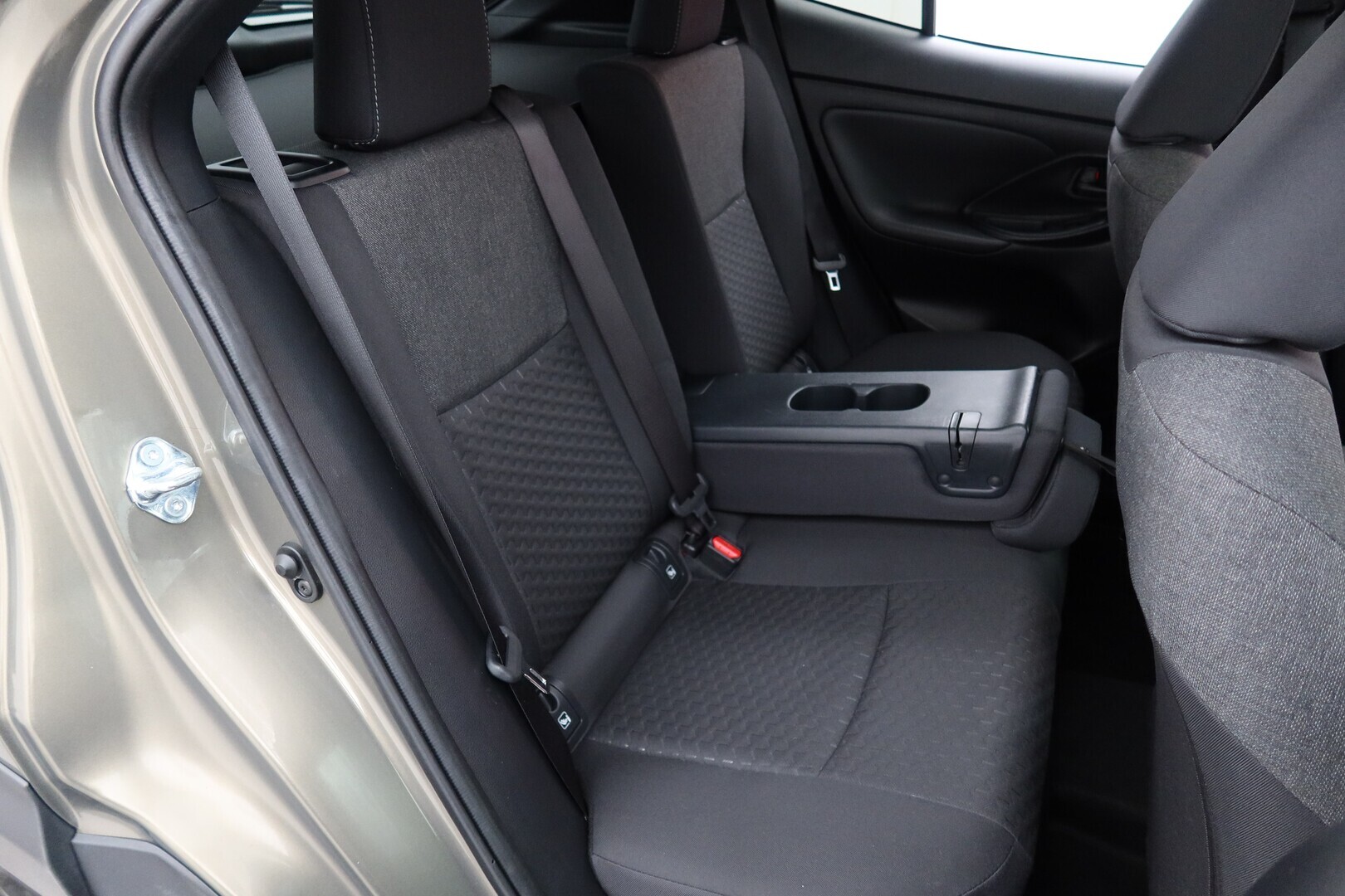 TOYOTA Yaris Cross 2024