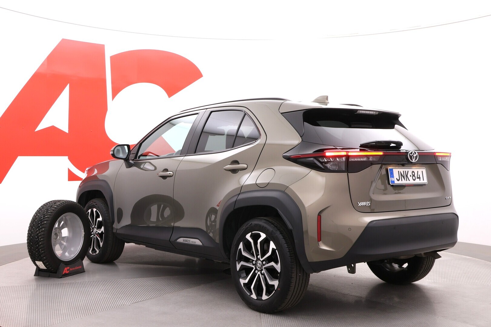 TOYOTA Yaris Cross 2024