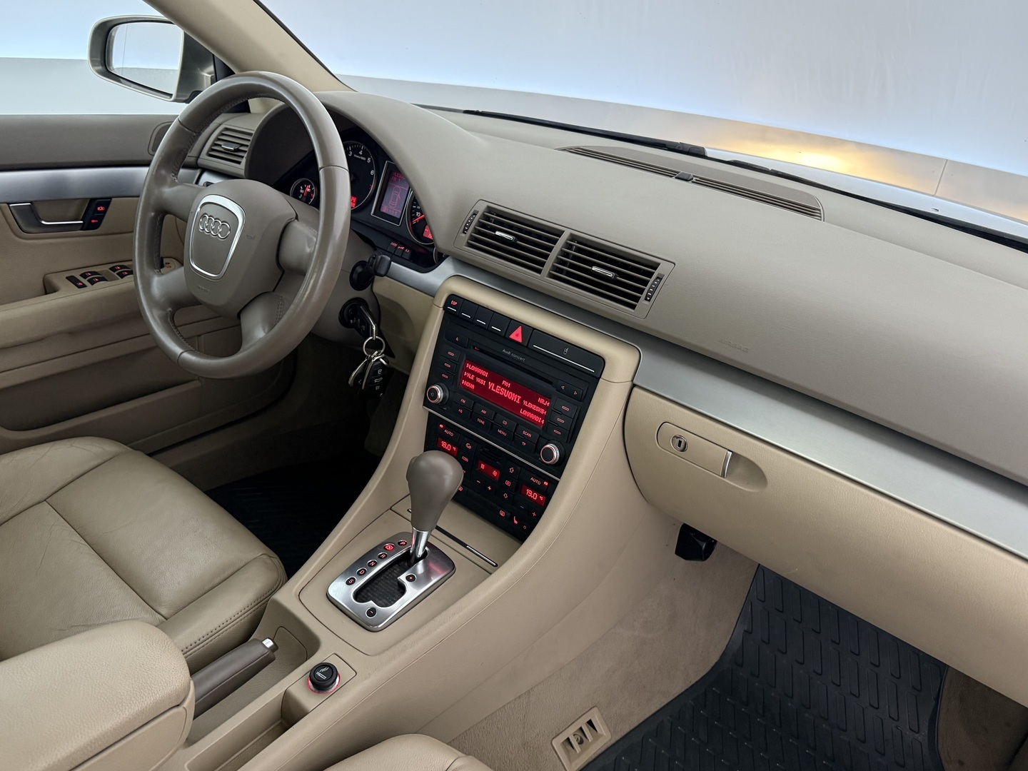 AUDI A4 2006