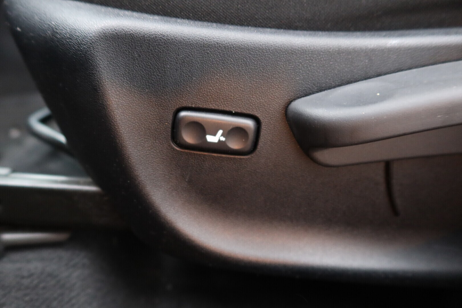 TOYOTA Avensis 2011