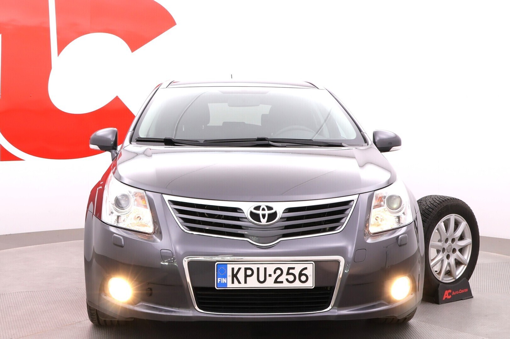 TOYOTA Avensis 2011