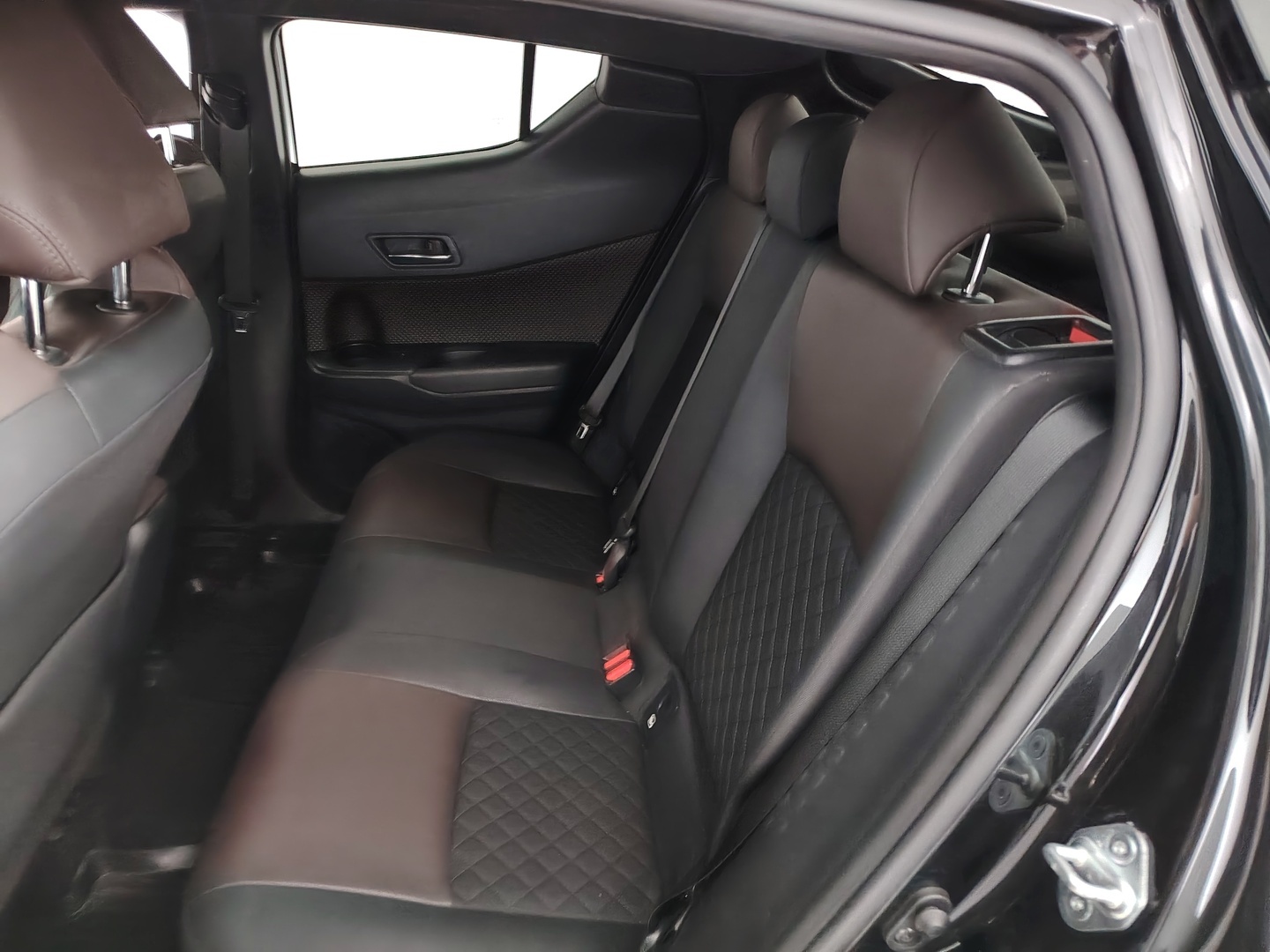 TOYOTA C-HR 2017