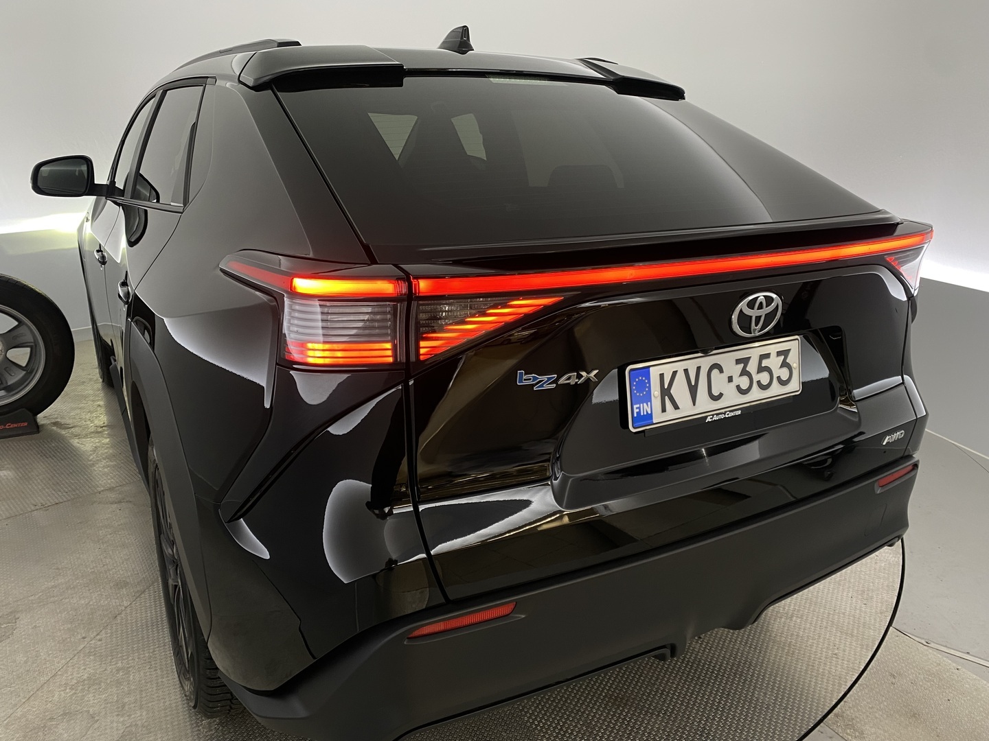TOYOTA bZ4X 2023