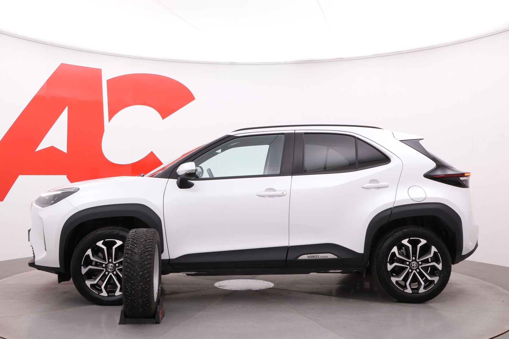TOYOTA Yaris Cross 2024