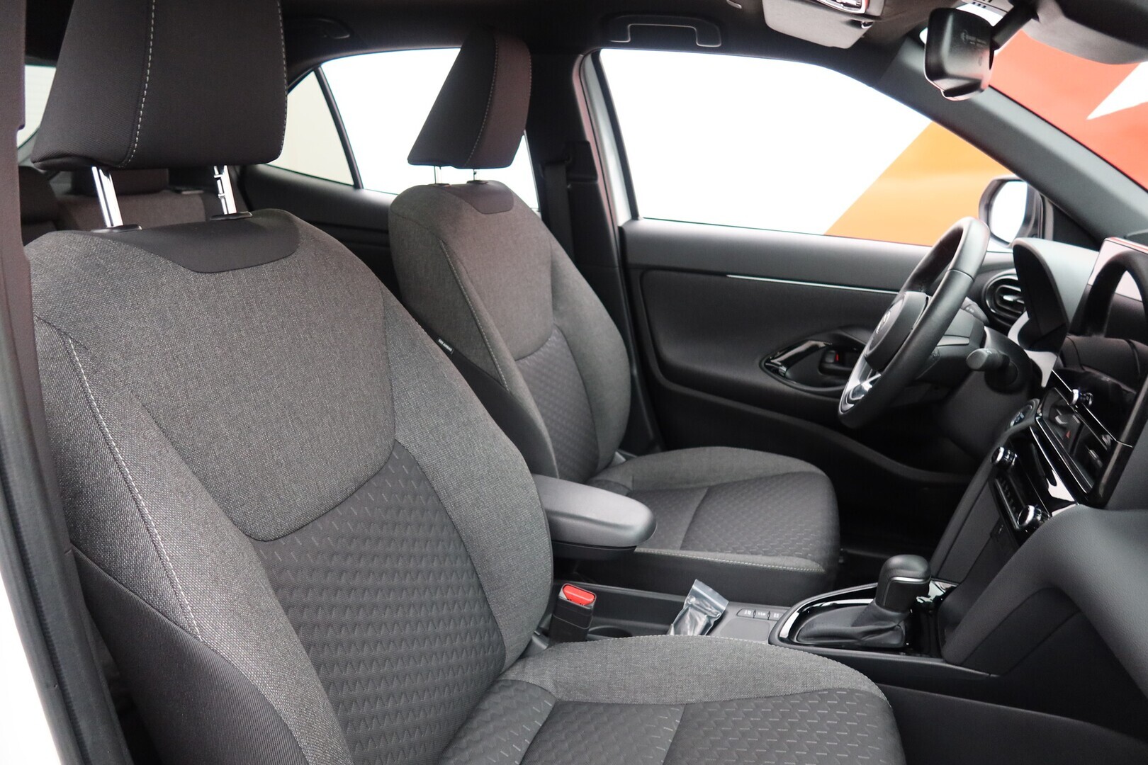TOYOTA Yaris Cross 2024