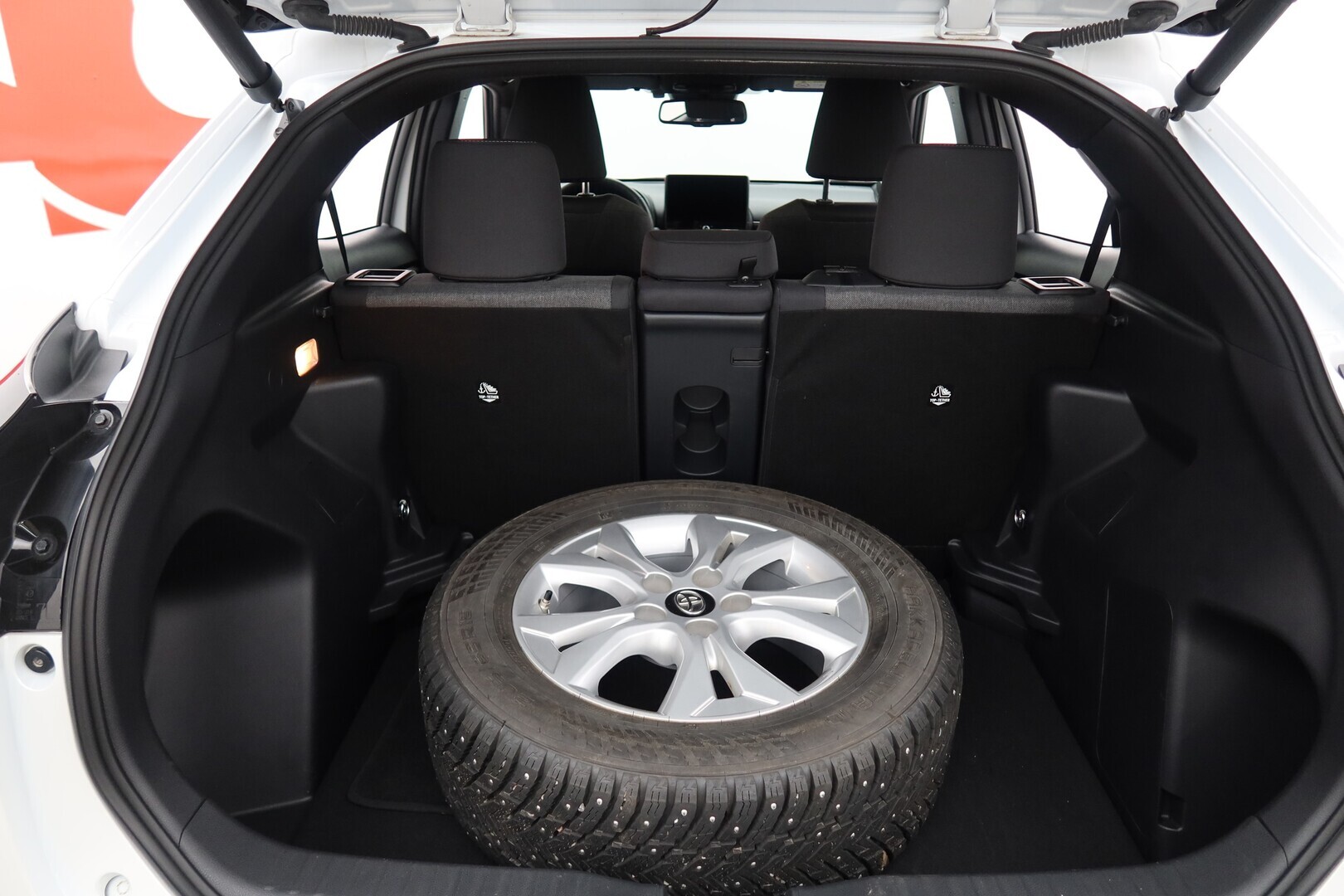 TOYOTA Yaris Cross 2024