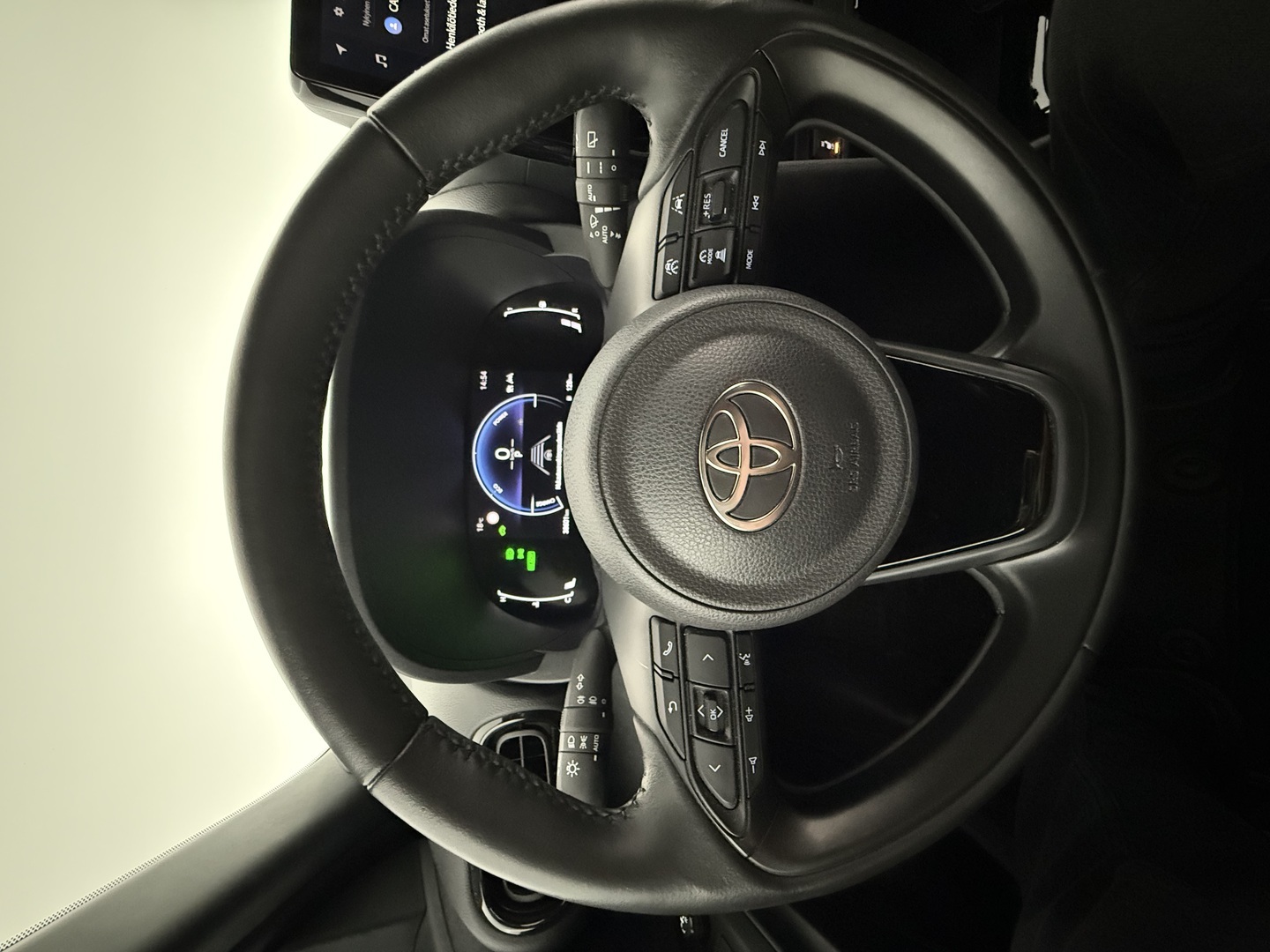 TOYOTA Yaris Cross 2024