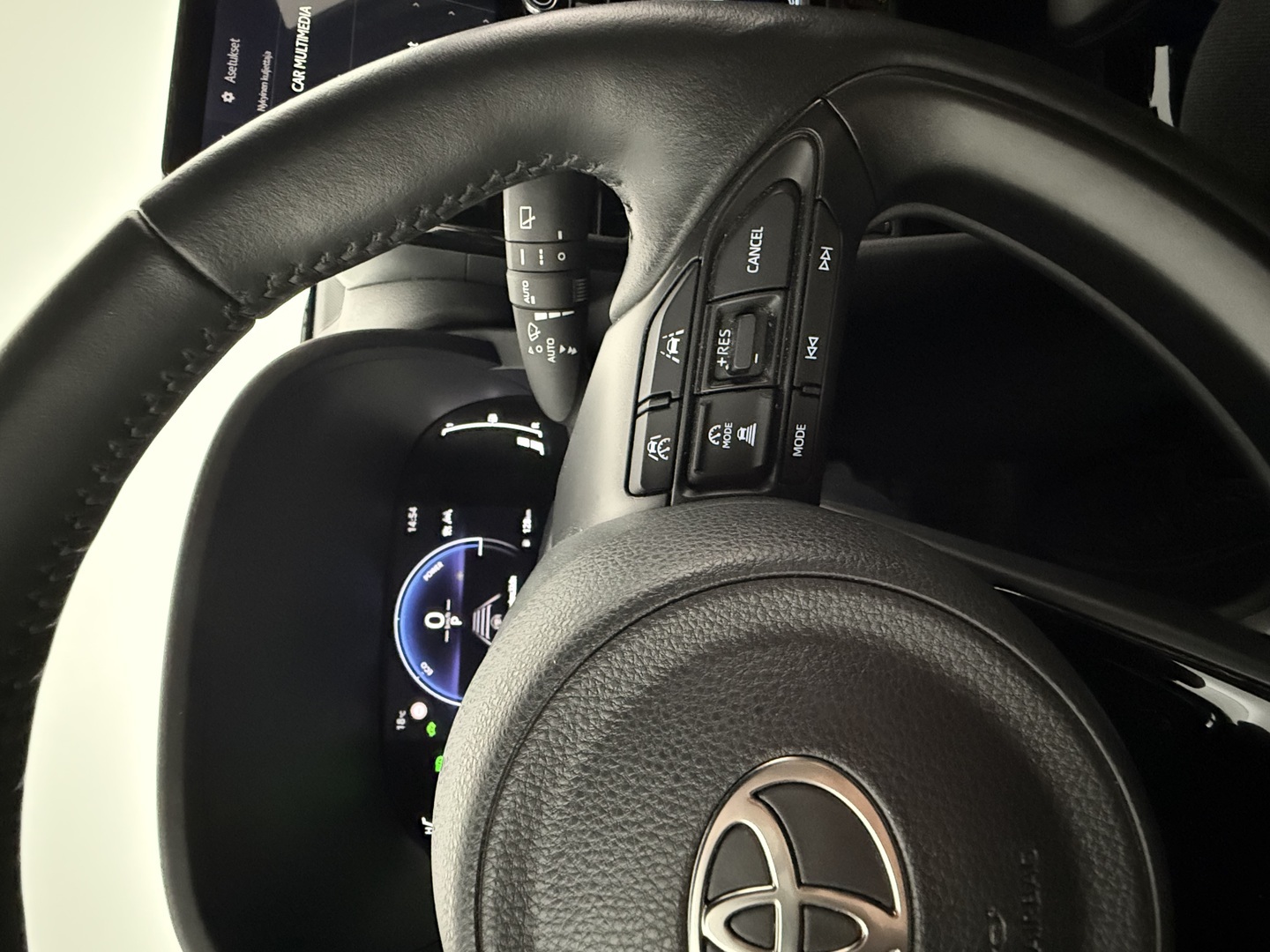 TOYOTA Yaris Cross 2024