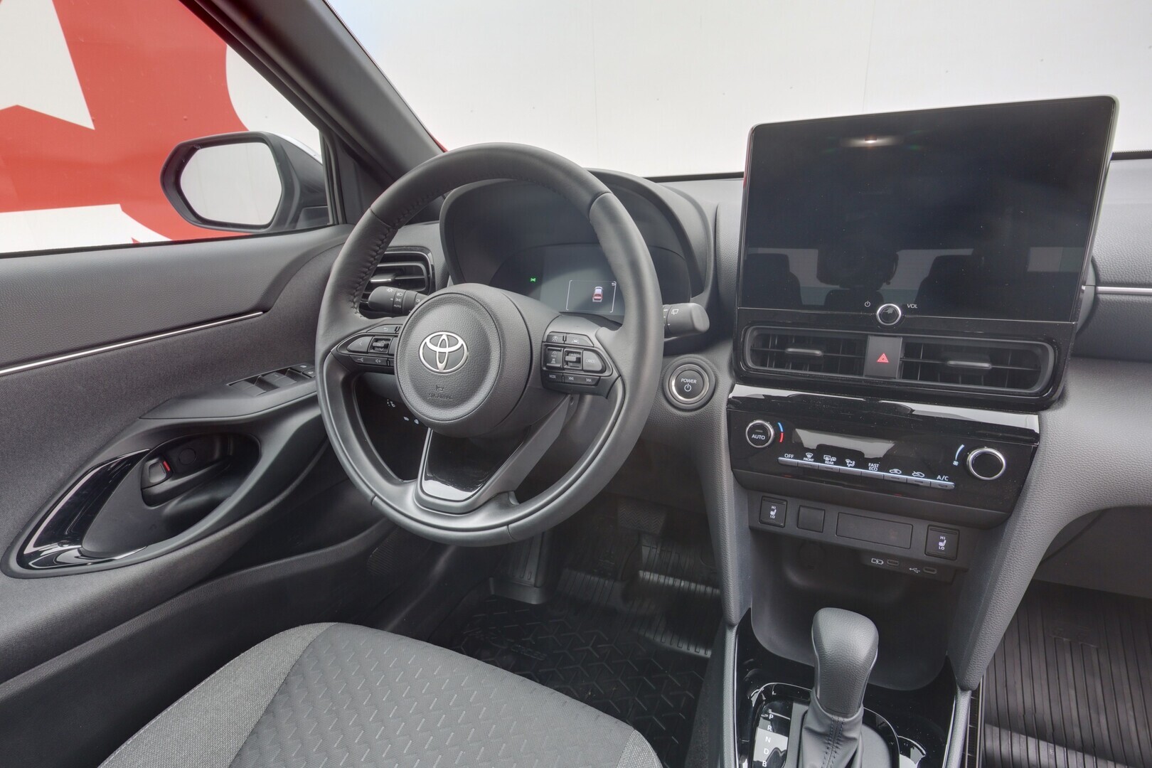 TOYOTA Yaris Cross 2026