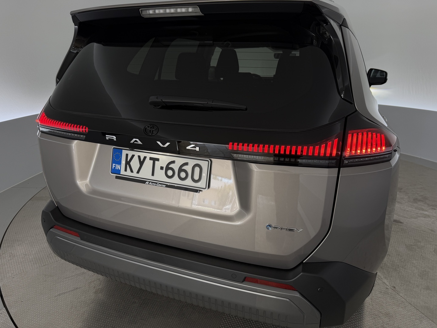 TOYOTA RAV4 2026