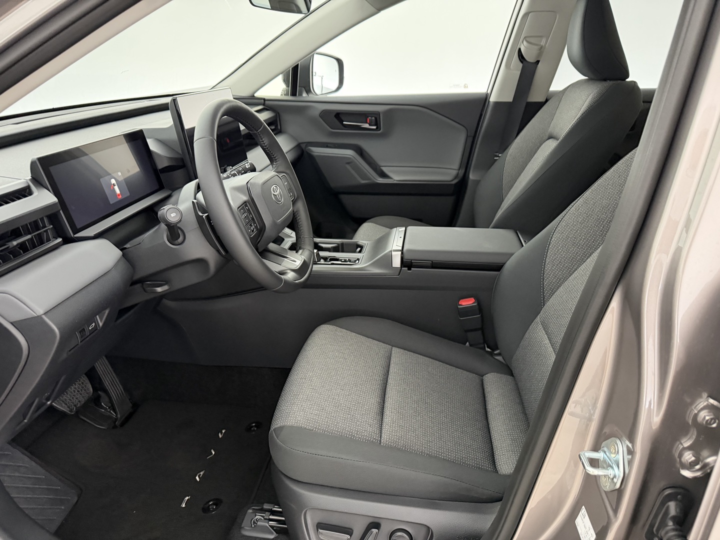 TOYOTA RAV4 2026