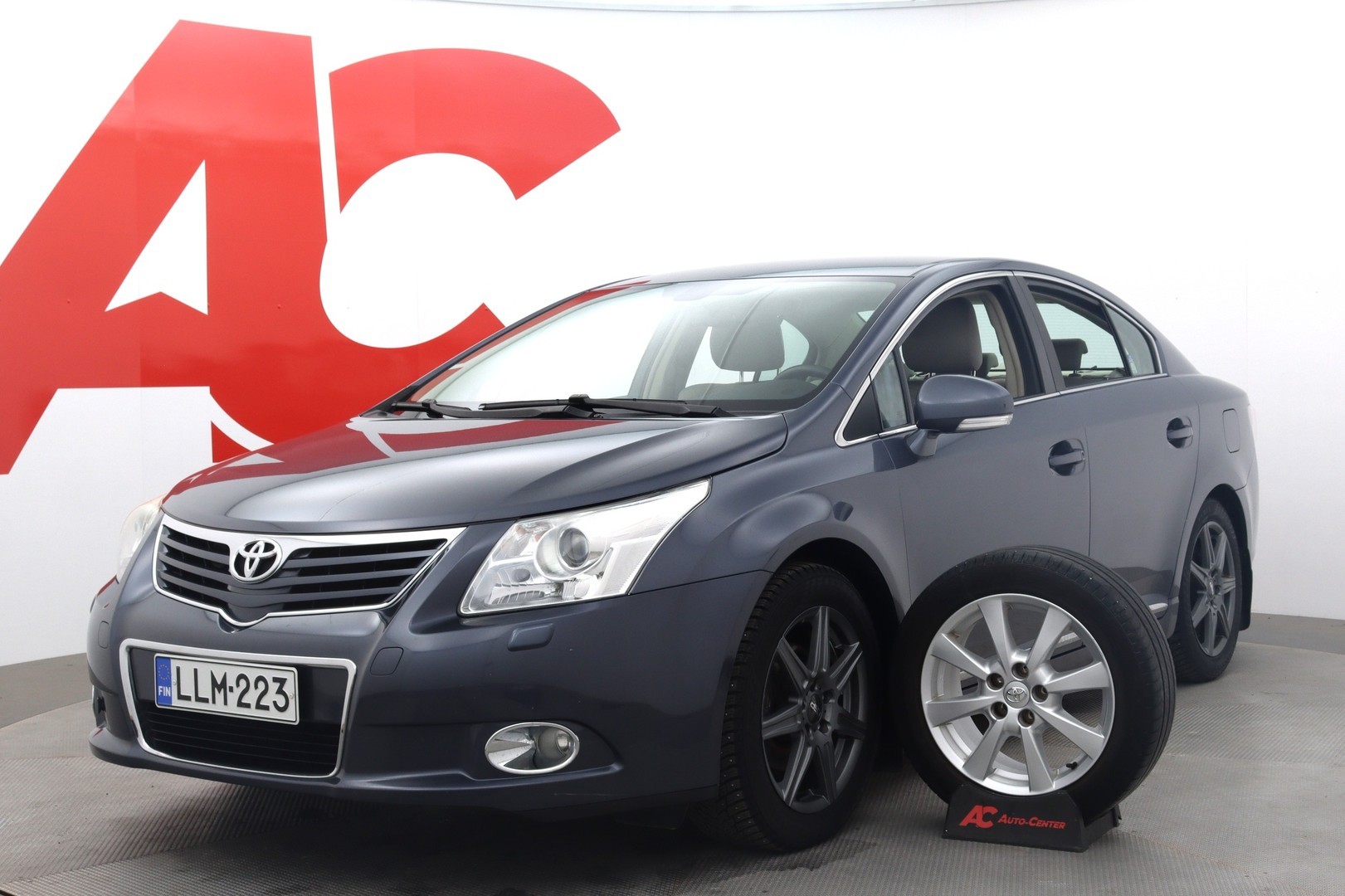 TOYOTA Avensis 2010