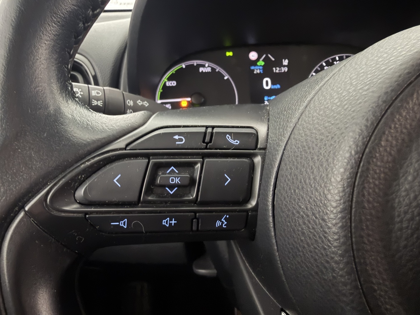 TOYOTA Yaris 2021