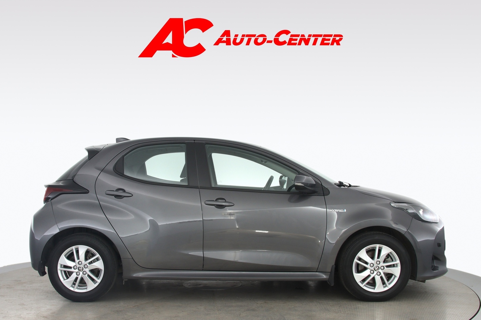 TOYOTA Yaris 2021