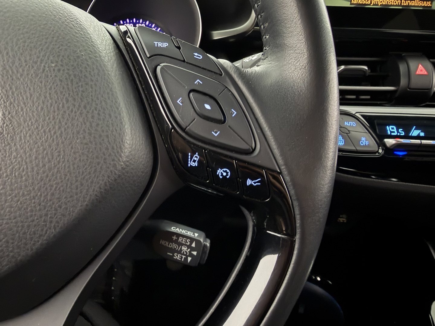 TOYOTA C-HR 2022