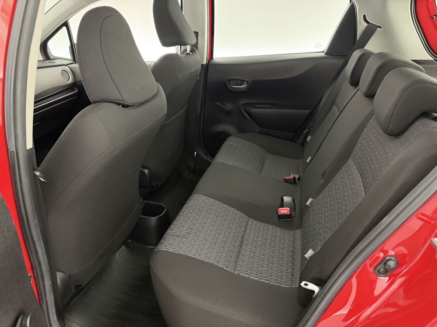 TOYOTA Yaris 2014