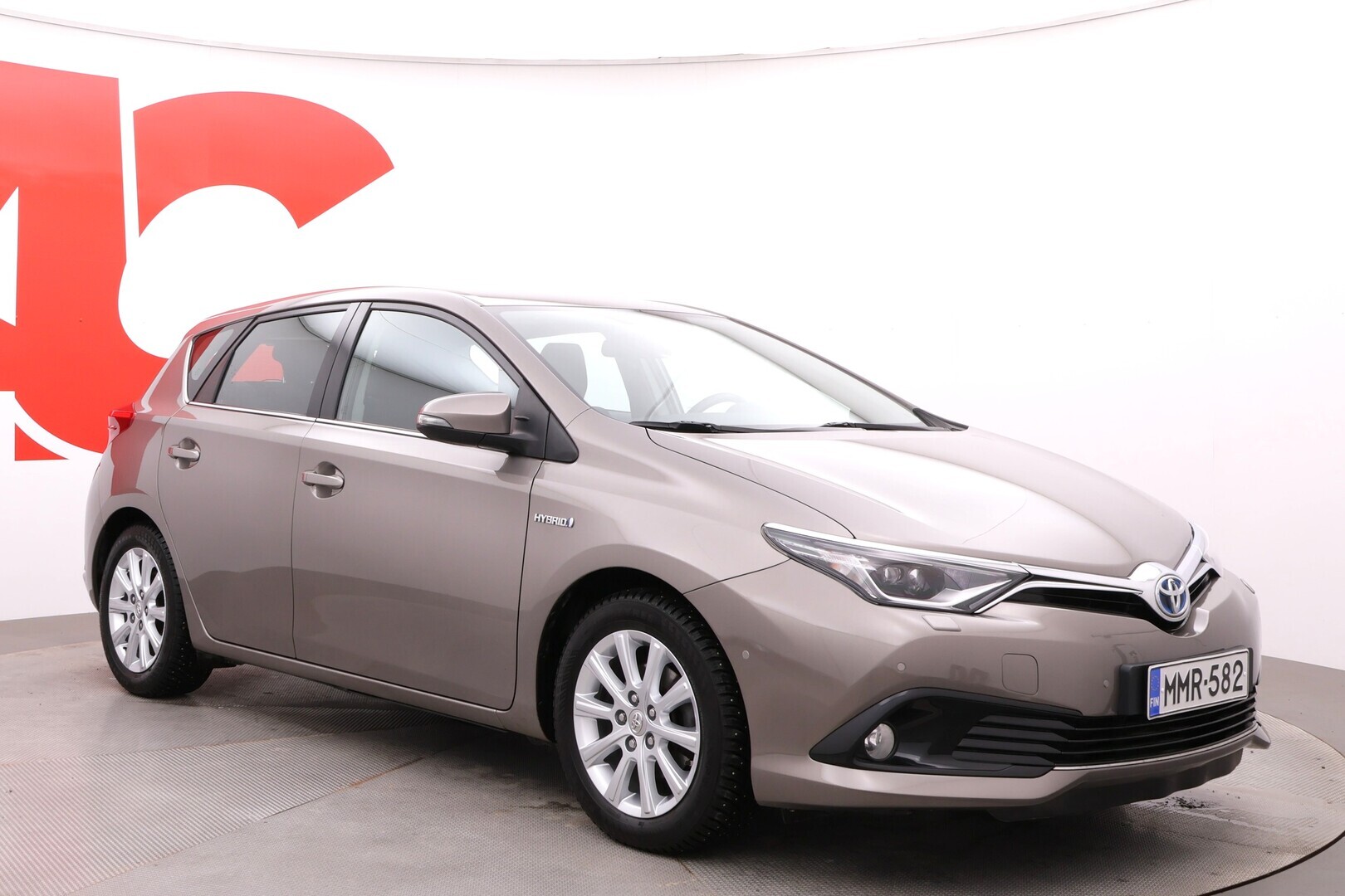 TOYOTA Auris 2016