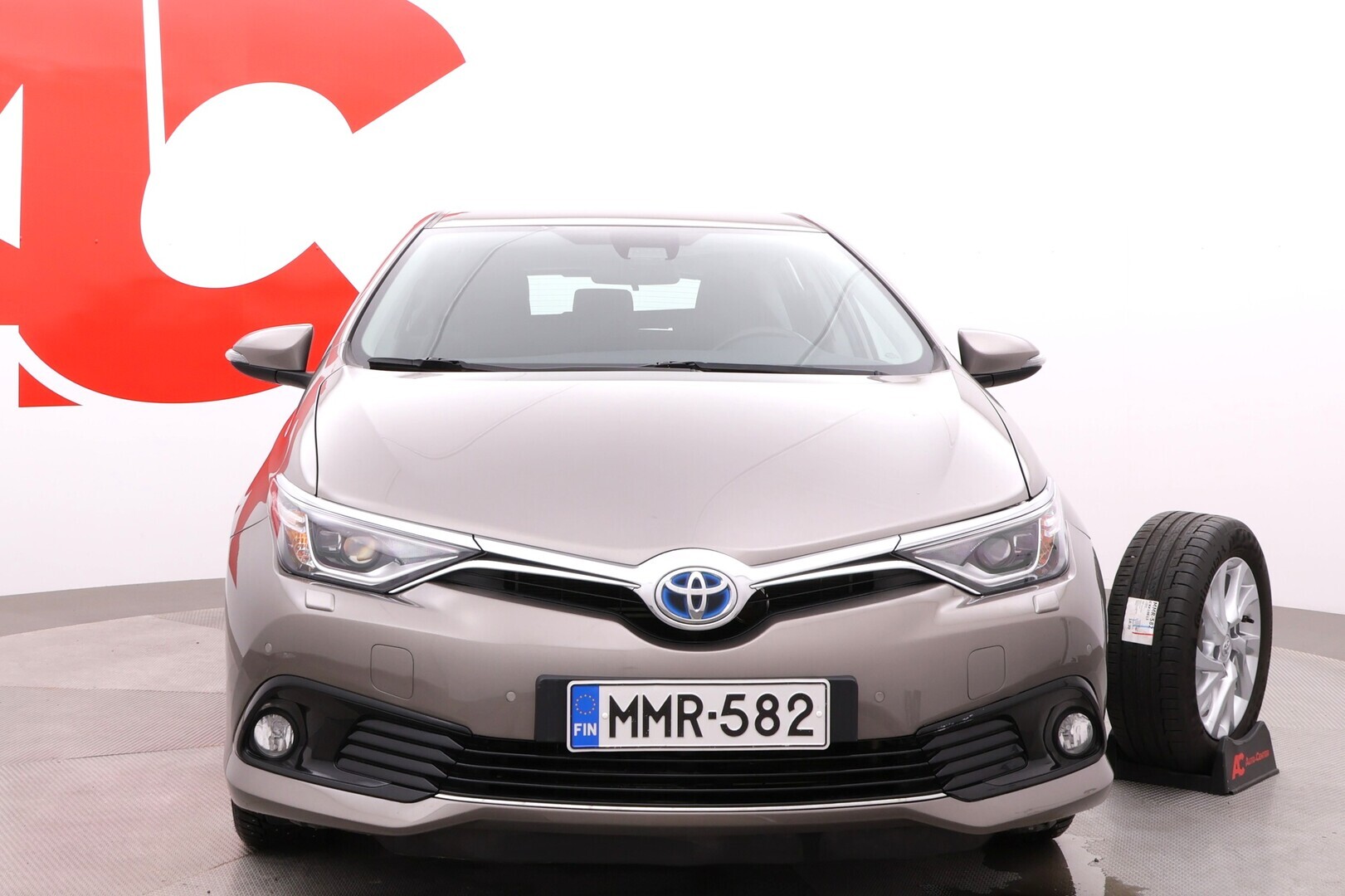 TOYOTA Auris 2016