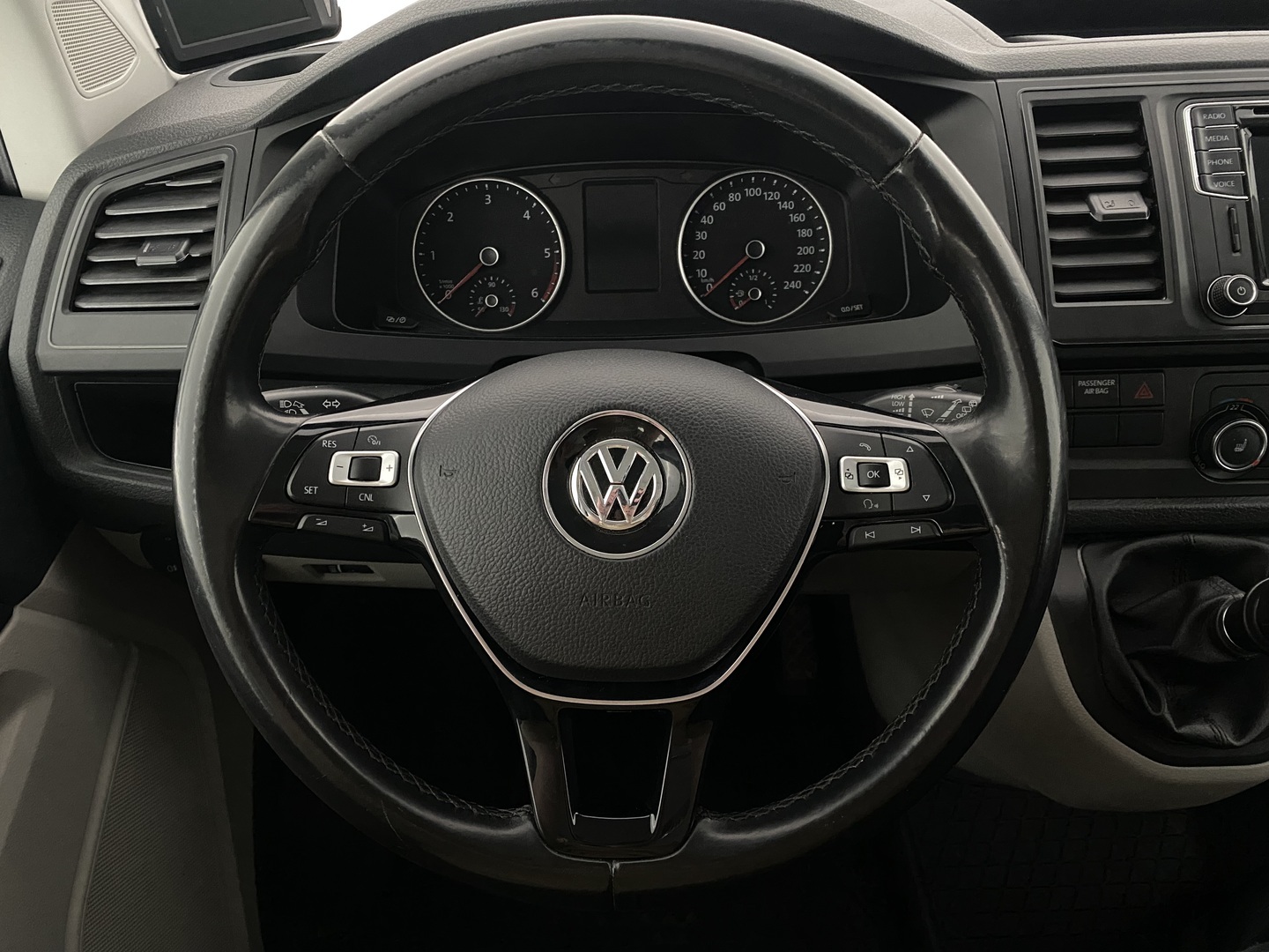 VOLKSWAGEN Caravelle 2018