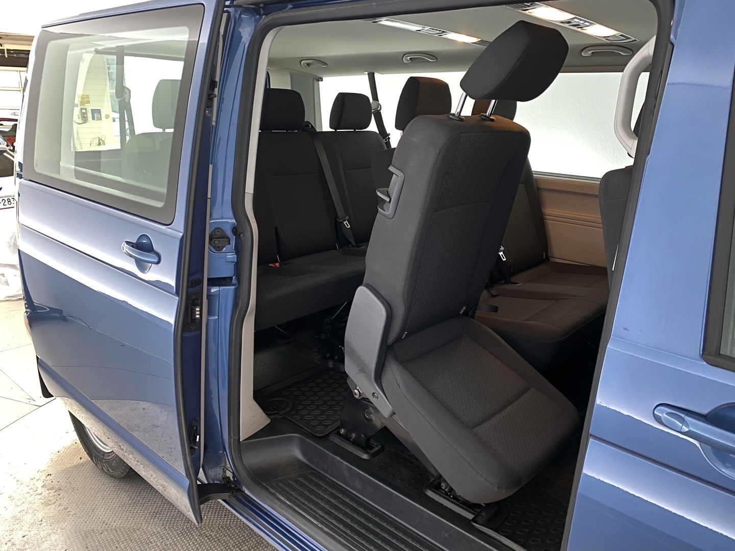 VOLKSWAGEN Caravelle 2018