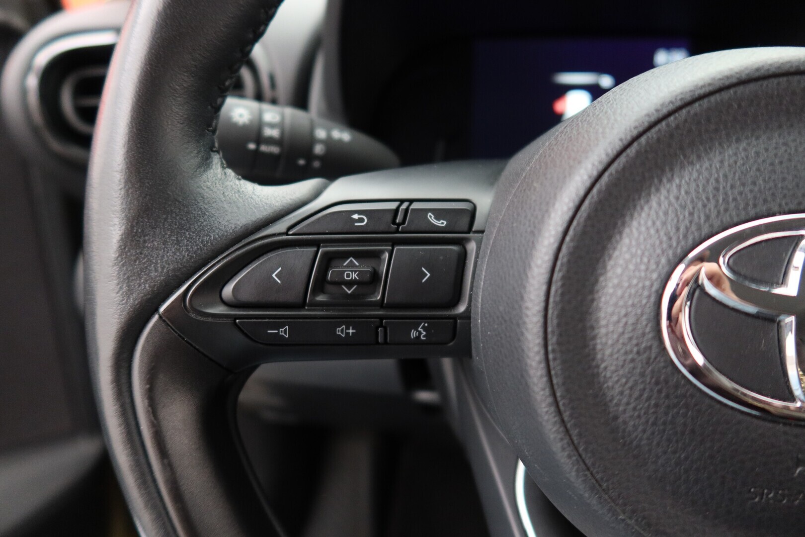 TOYOTA Yaris Cross 2023
