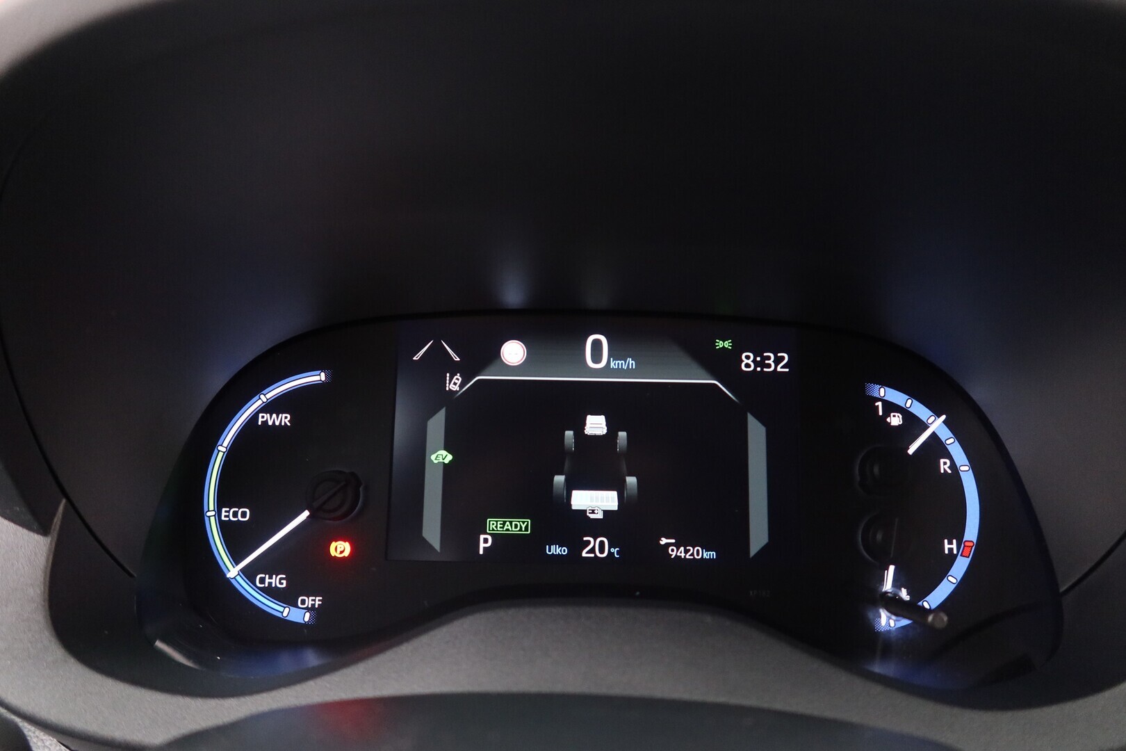 TOYOTA Yaris Cross 2023