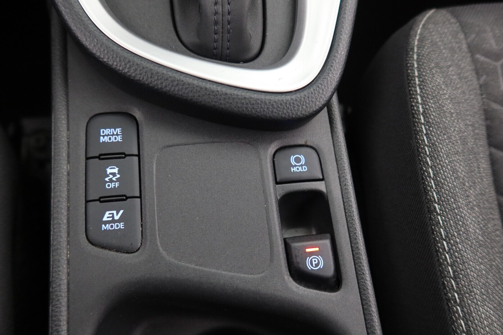 TOYOTA Yaris Cross 2023