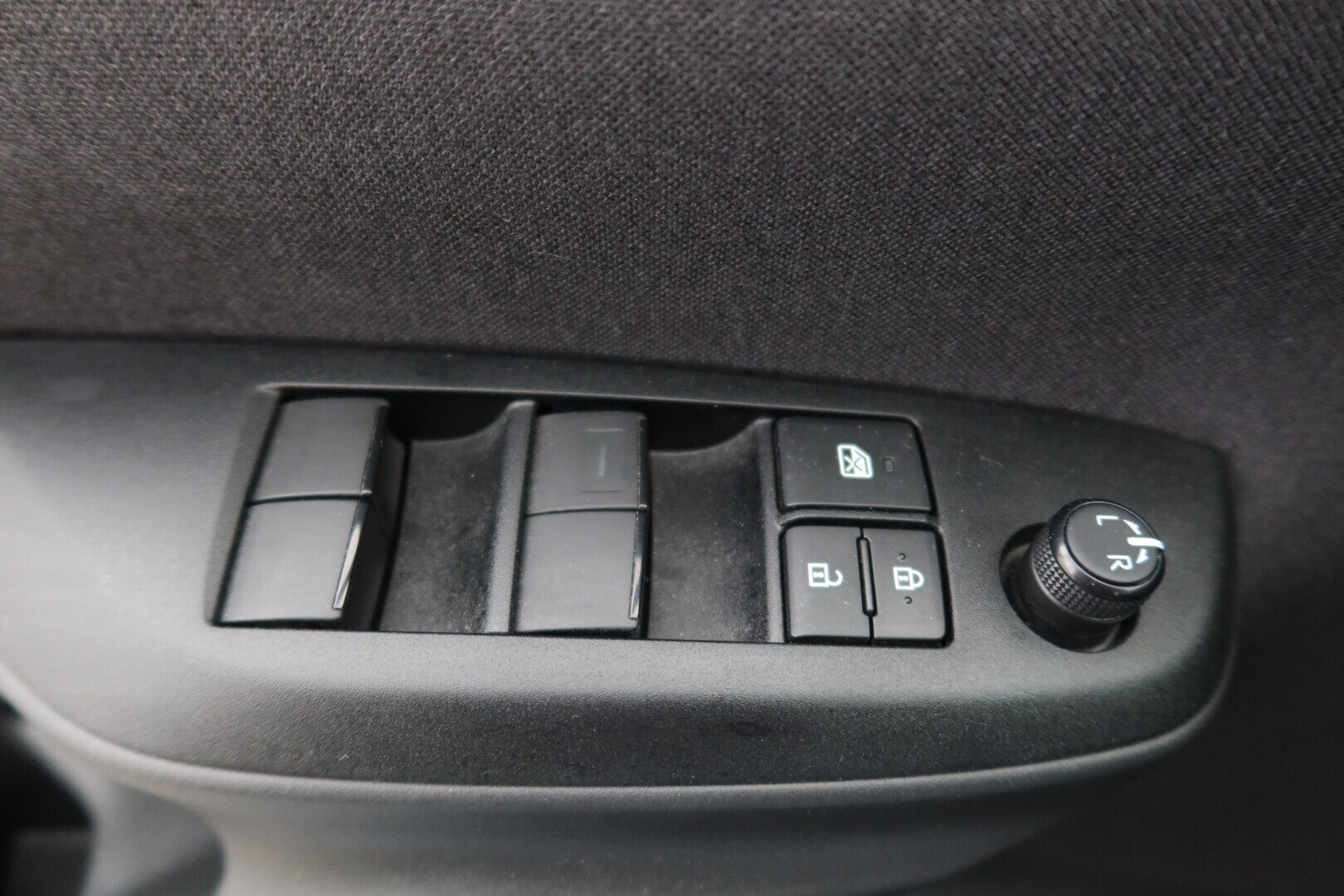 TOYOTA Yaris Cross 2023