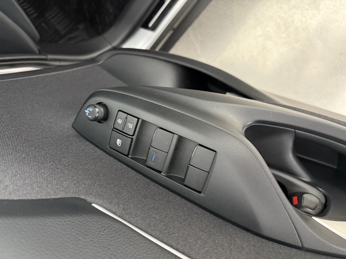 TOYOTA Yaris Cross 2024