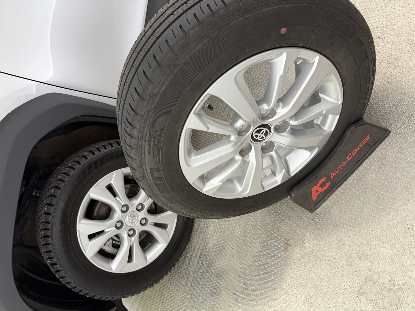 TOYOTA Yaris Cross 2024