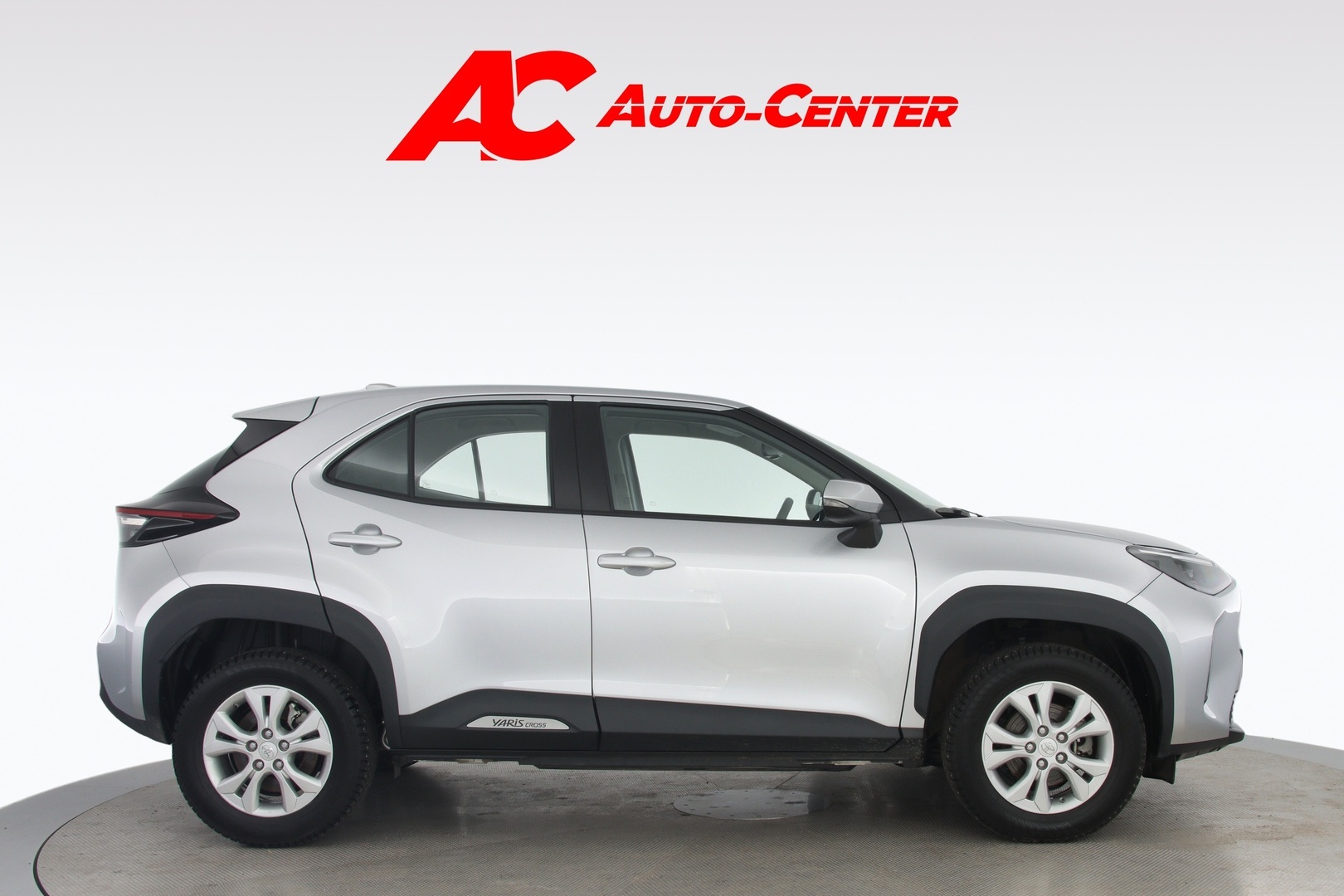 TOYOTA Yaris Cross 2024