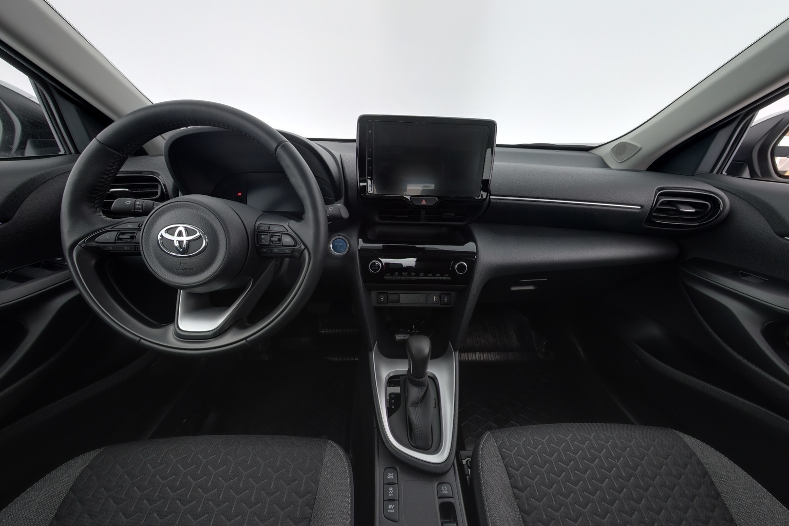 TOYOTA Yaris Cross 2024