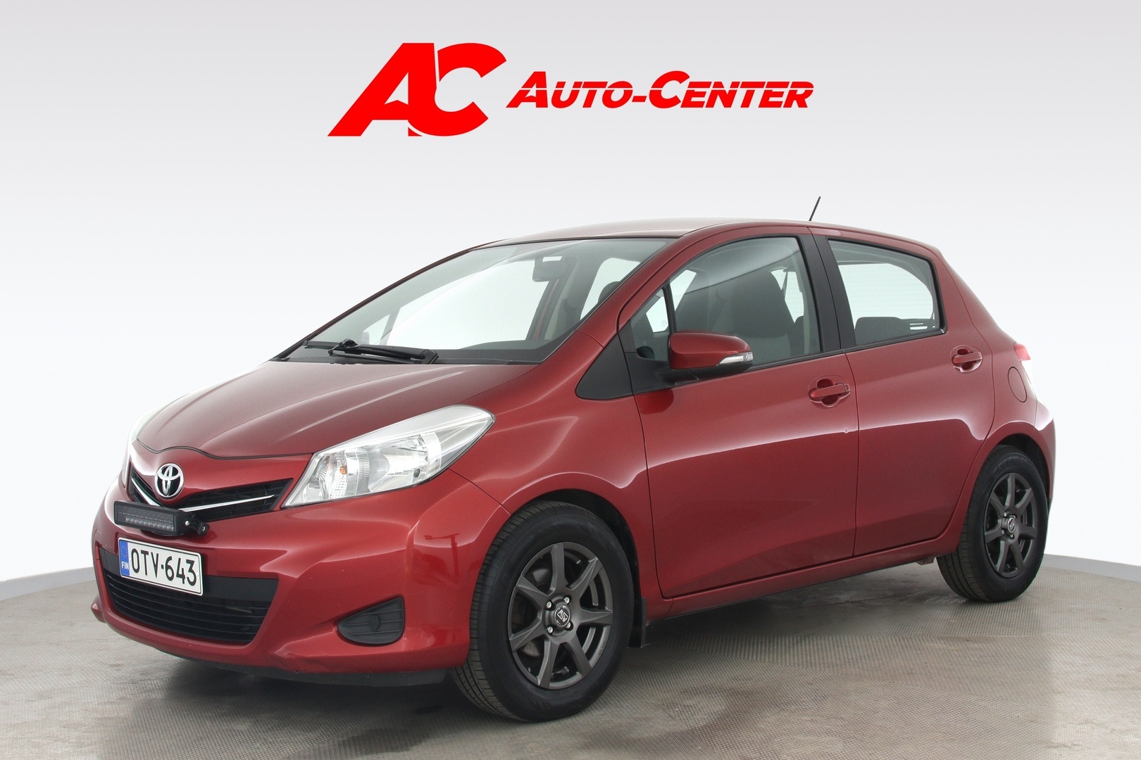 TOYOTA Yaris 2013