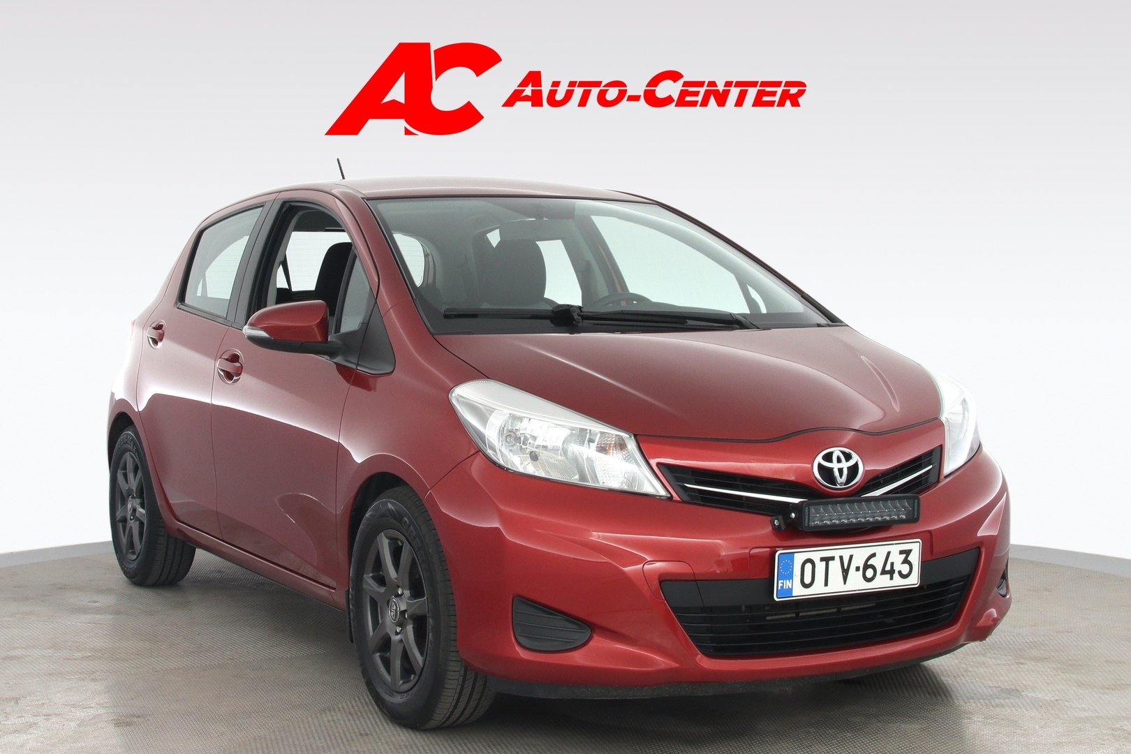 TOYOTA Yaris 2013