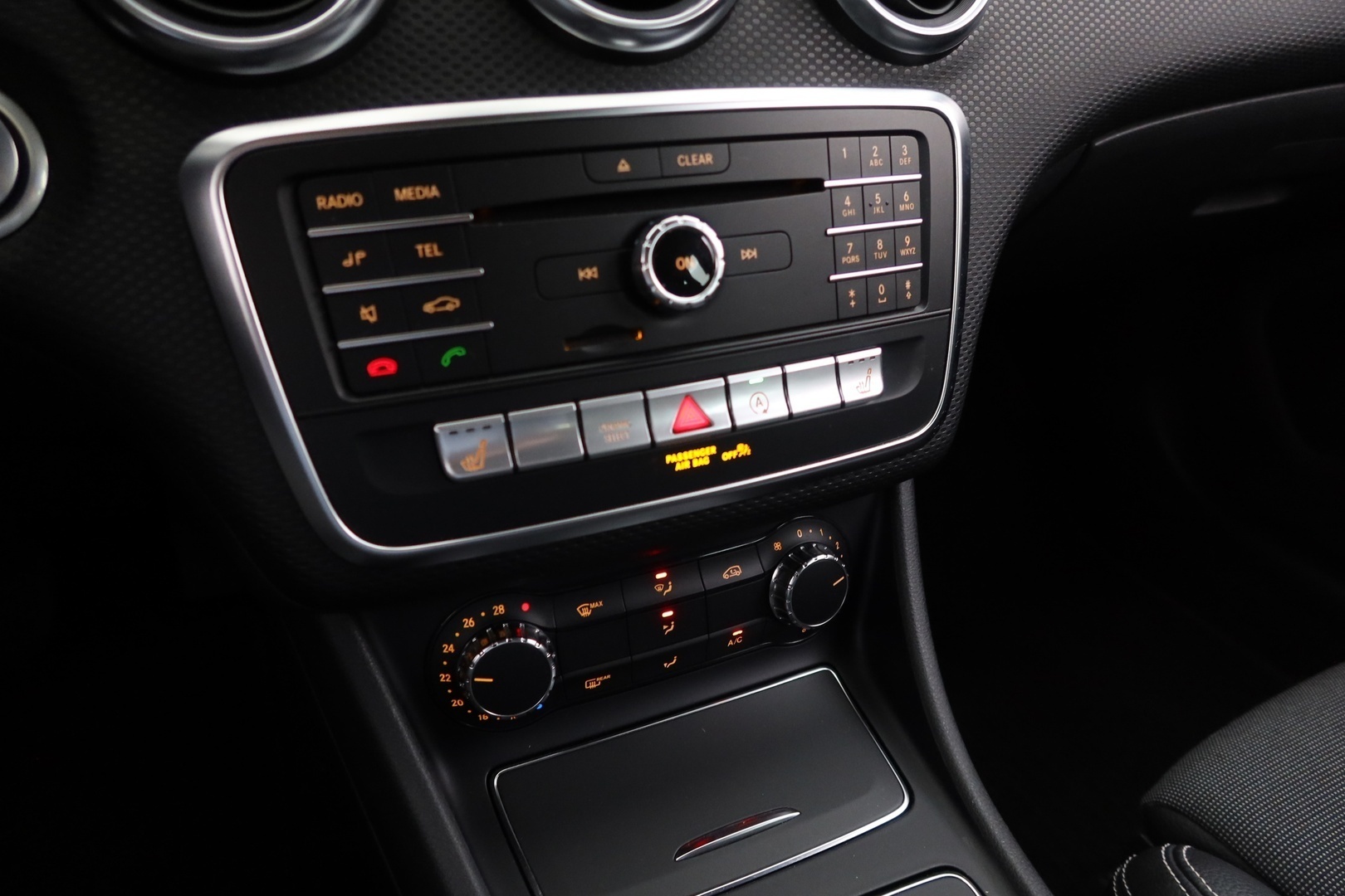 MERCEDES-BENZ A 2017