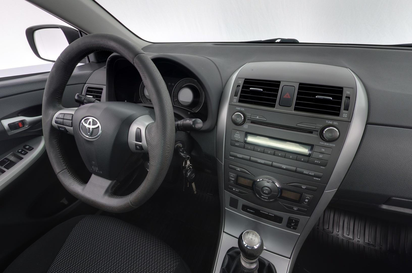 TOYOTA Corolla 2011
