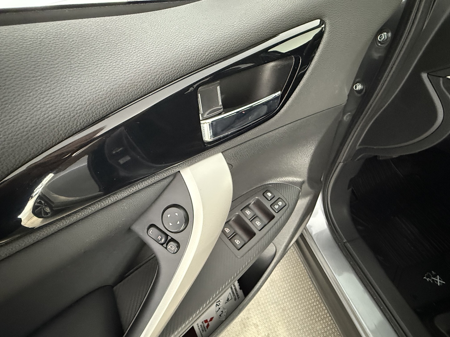 MITSUBISHI Eclipse Cross 2023