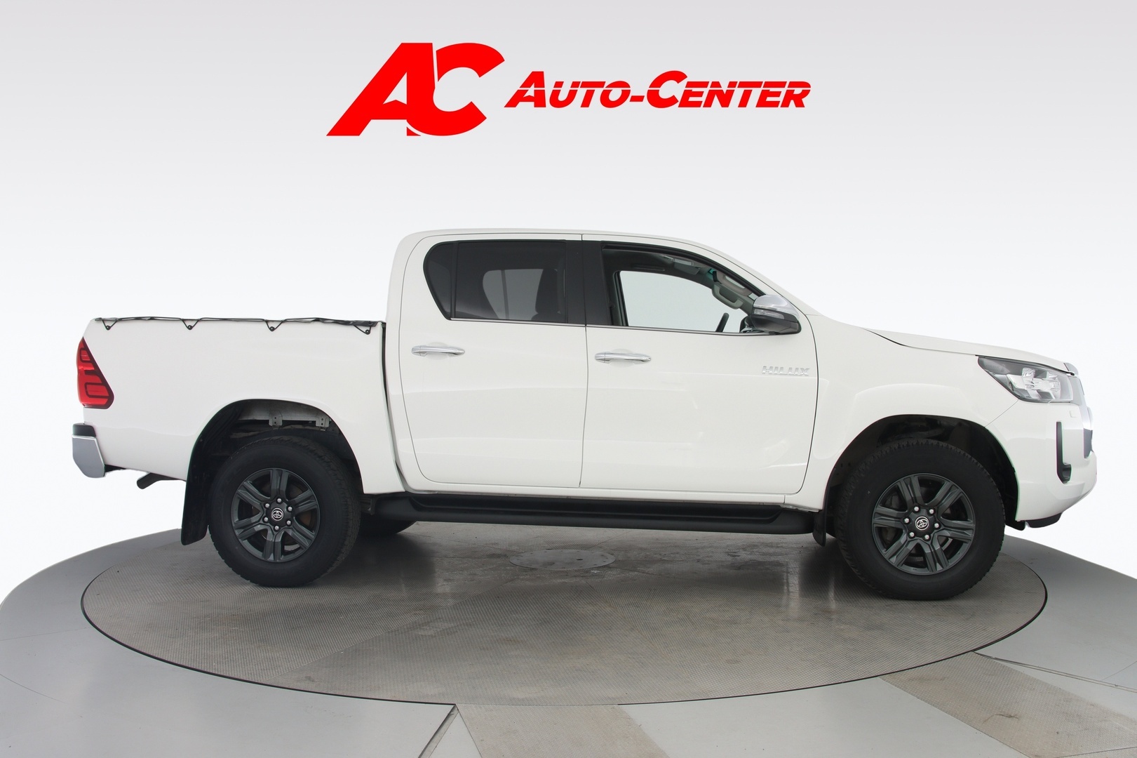 TOYOTA Hilux 2023
