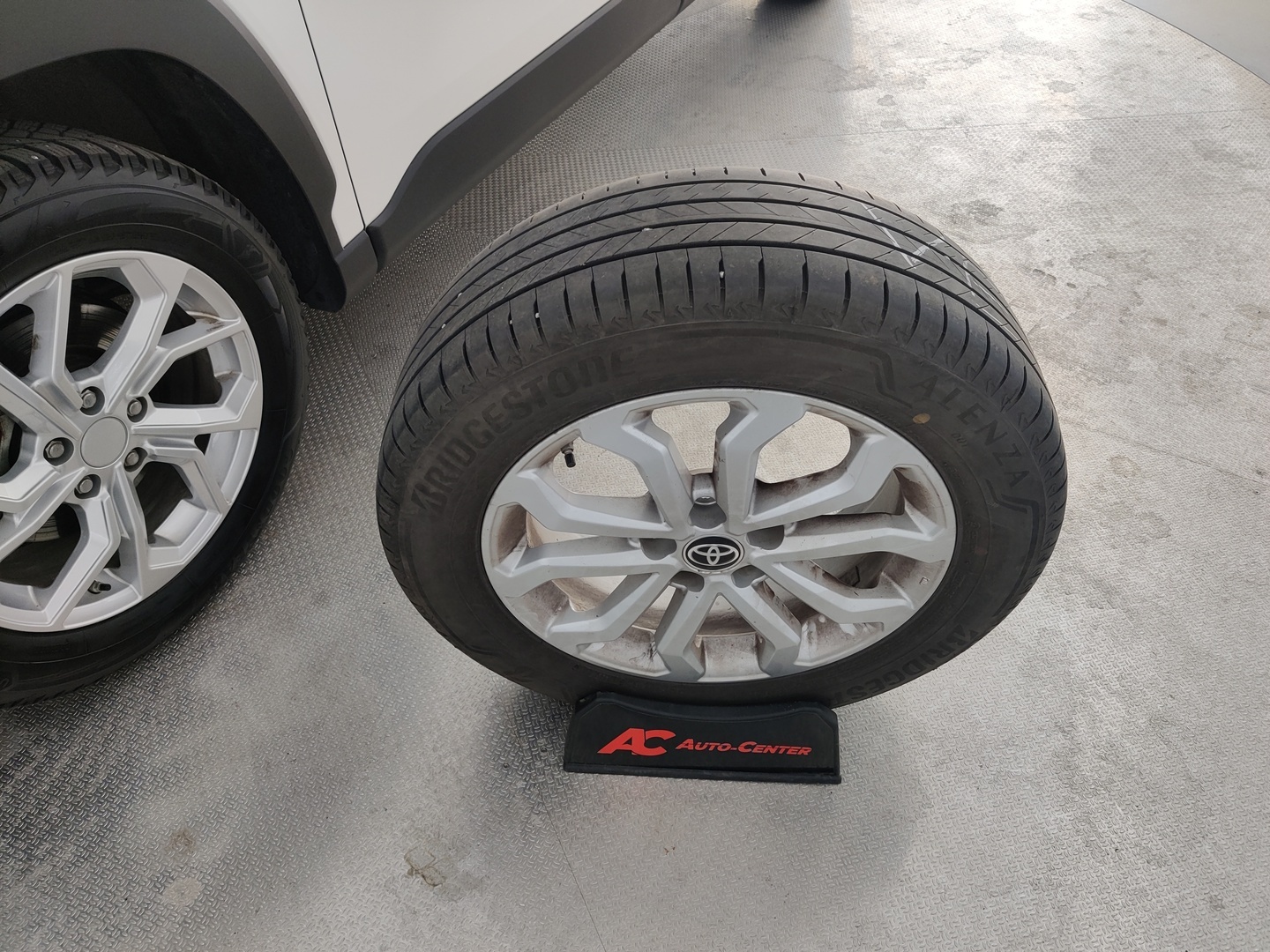 TOYOTA Corolla Cross 2024