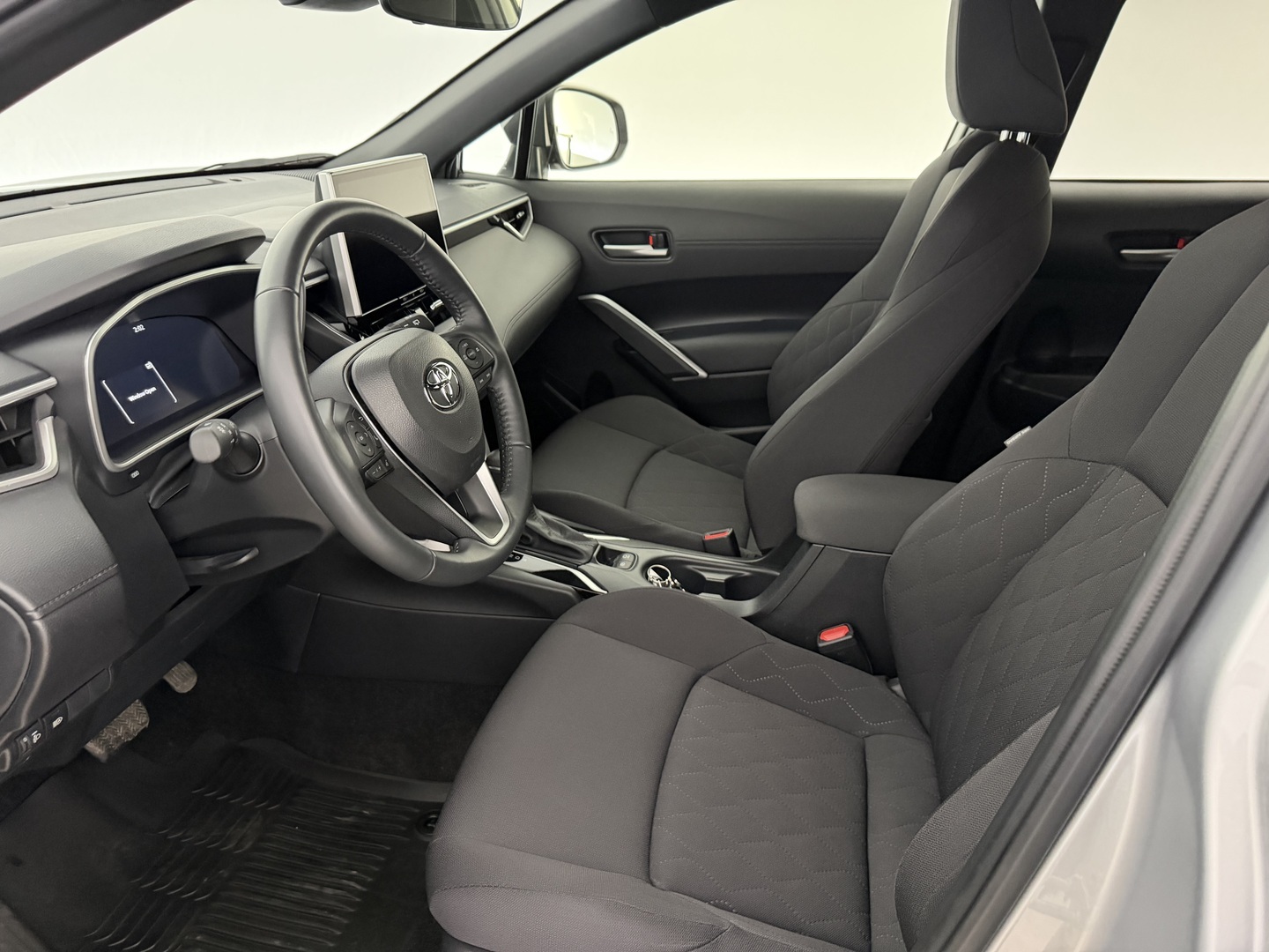 TOYOTA Corolla Cross 2024