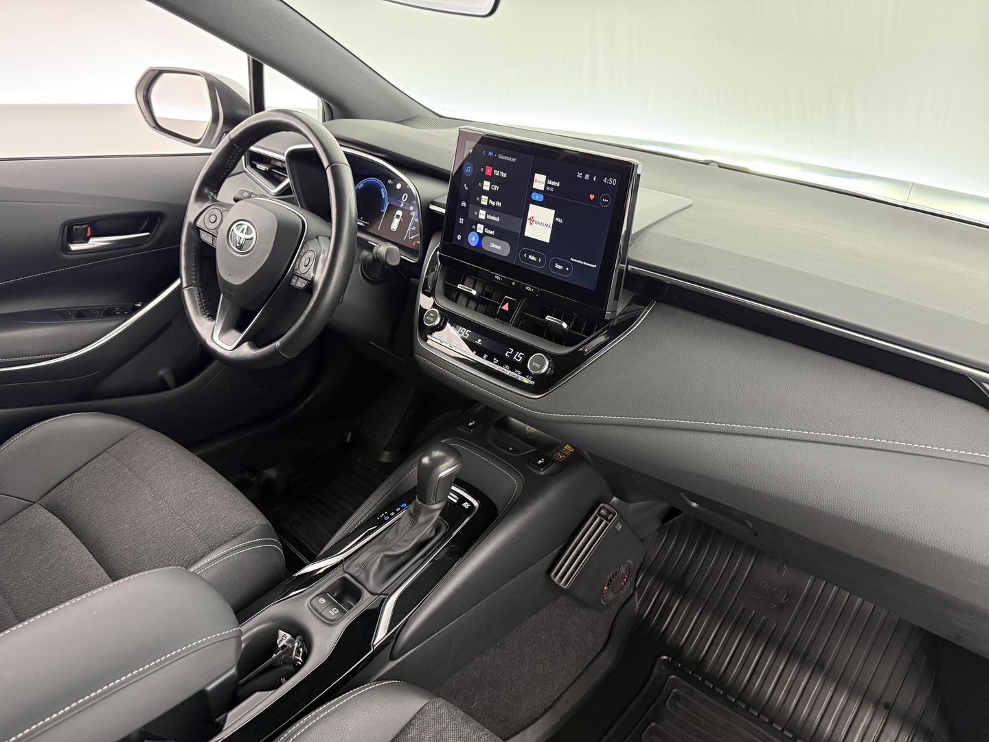 TOYOTA Corolla 2024