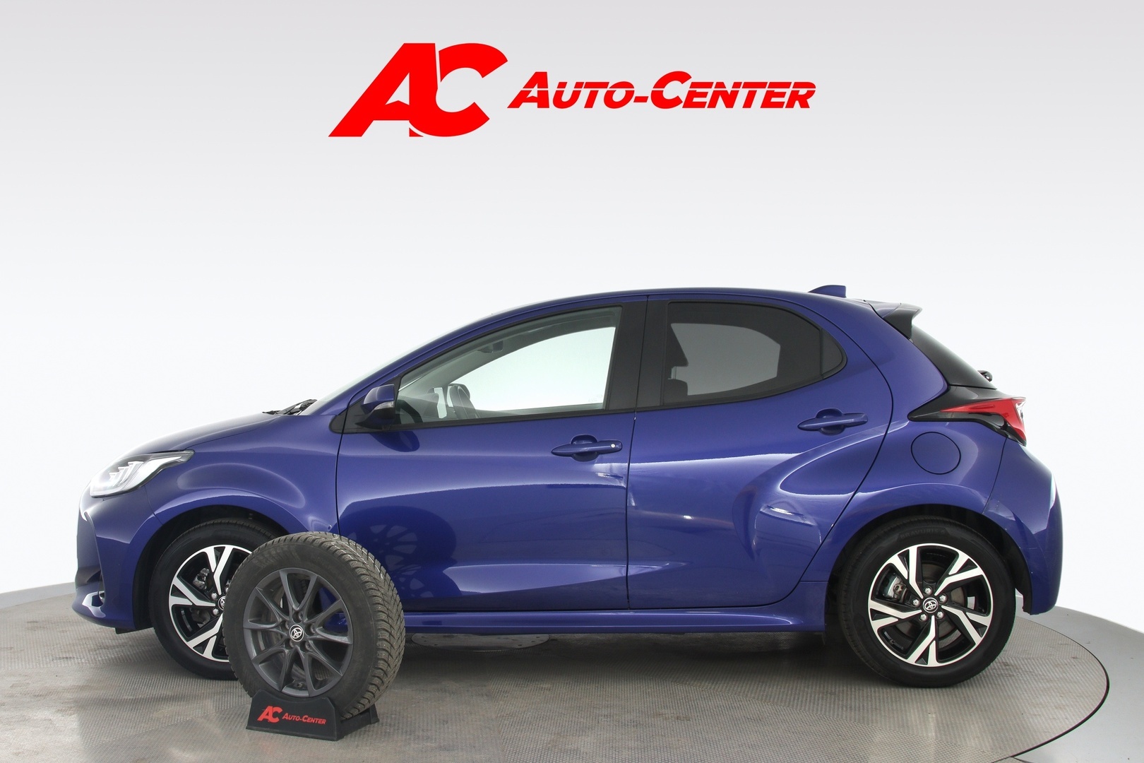 TOYOTA Yaris 2024