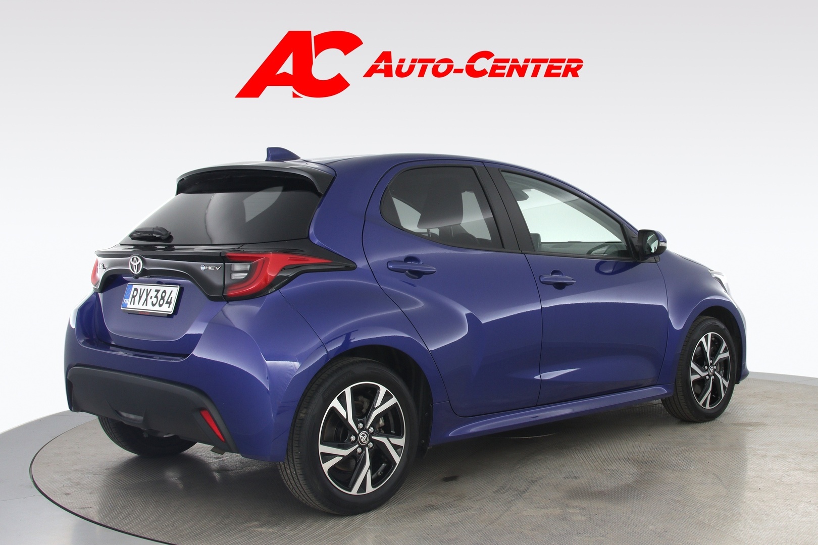 TOYOTA Yaris 2024