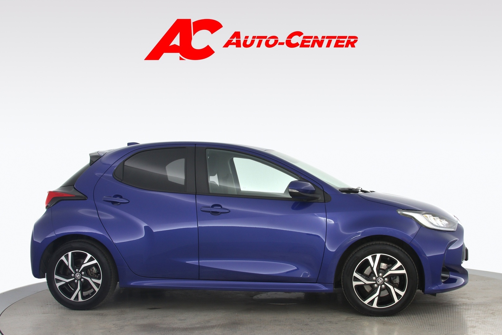 TOYOTA Yaris 2024