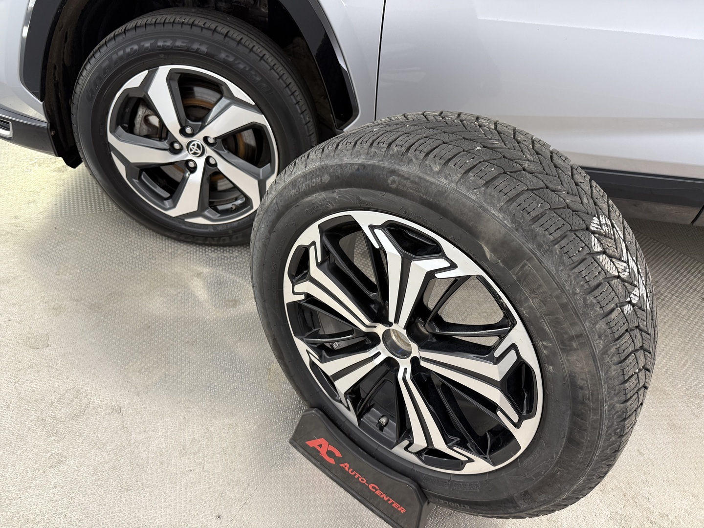 TOYOTA RAV4 Plug-in 2023